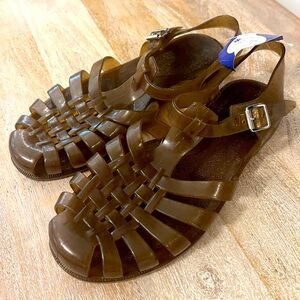 Clare V. Meduse Sun Jelly Sandals in Chanvre size 39